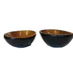 Wooden oval shaped bowls. Set of 2. Haiti. Vintage. Hand made pretty wood grain